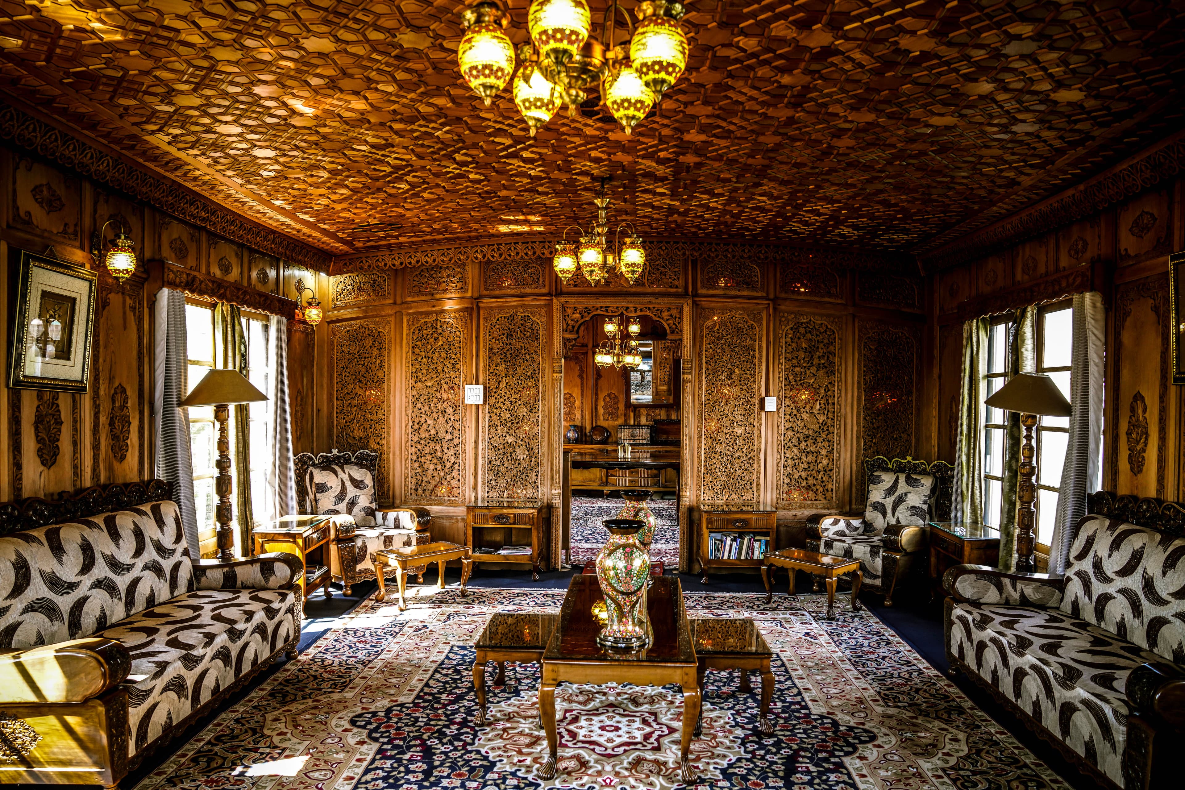 Luxury Houseboat Stay